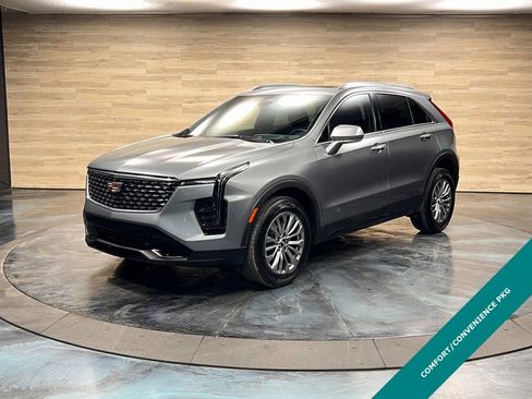 Used 2024 Cadillac XT4 Premium Luxury w/ Technology Package image 6