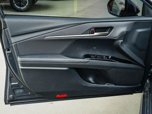 Certified 2025 Toyota Camry SE FWD image 21