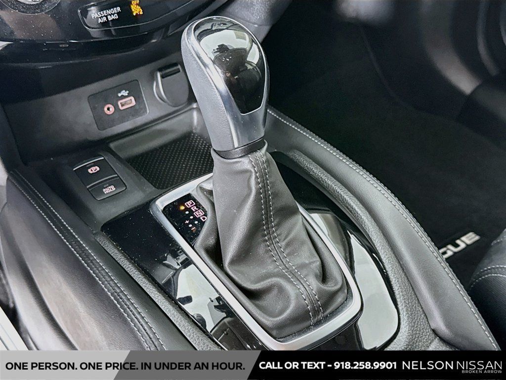 Certified 2020 Nissan Rogue SL w/ Premium Package AWD/4WD image 17