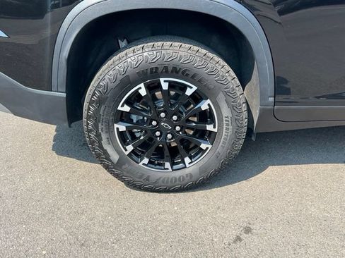 Used 2024 Chevrolet Traverse Z71 w/ LPO, Floor Liner Package AWD/4WD image 9