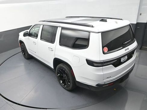 New 2026 Jeep Grand Wagoneer Limited AWD/4WD image 15
