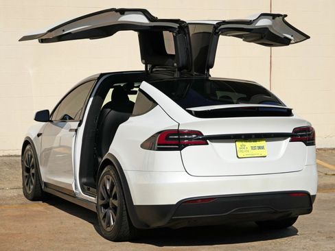 Used 2024 Tesla Model X AWD/4WD image 54