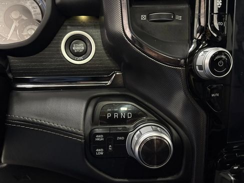 Used 2022 RAM 2500 Limited AWD/4WD image 22