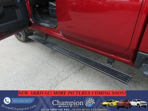 Used 2024 GMC Sierra 2500 AT4 w/ AT4 Premium Plus Package AWD/4WD image 9