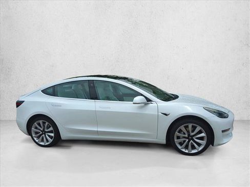 Used 2019 Tesla Model 3 Standard Range Plus RWD image 4
