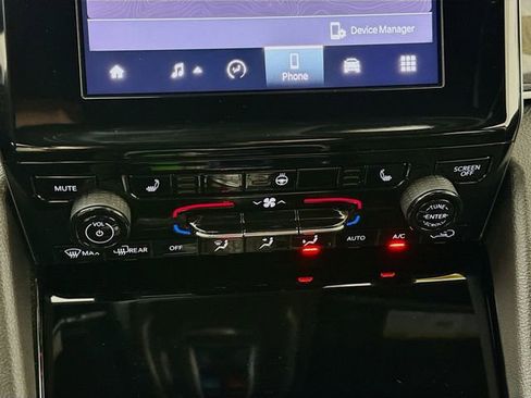 Used 2023 Jeep Grand Cherokee Altitude image 15