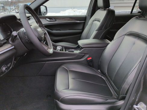 New 2026 Jeep Grand Cherokee Limited image 10