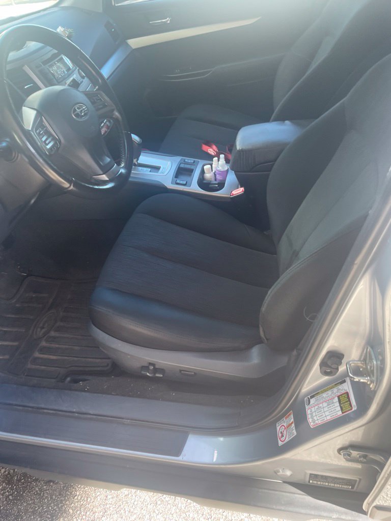 Used 2013 Subaru Outback 2.5i Premium AWD/4WD image 3