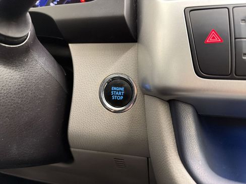 Used 2015 Toyota Highlander Limited FWD image 27