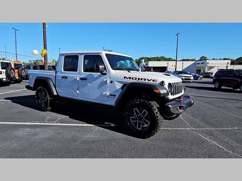 New 2026 Jeep Gladiator Mojave image 16
