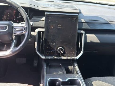 Used 2025 GMC Acadia Elevation FWD image 29