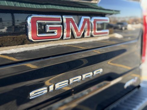 Used 2019 GMC Sierra 1500 AT4 w/ Off Road Performance Package image 21
