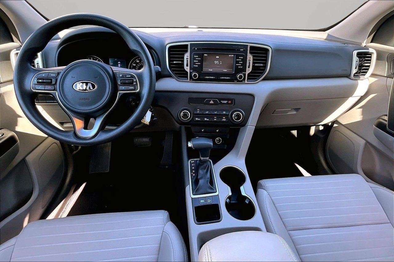 Used 2017 Kia Sportage LX w/ LX Popular Package FWD image 13