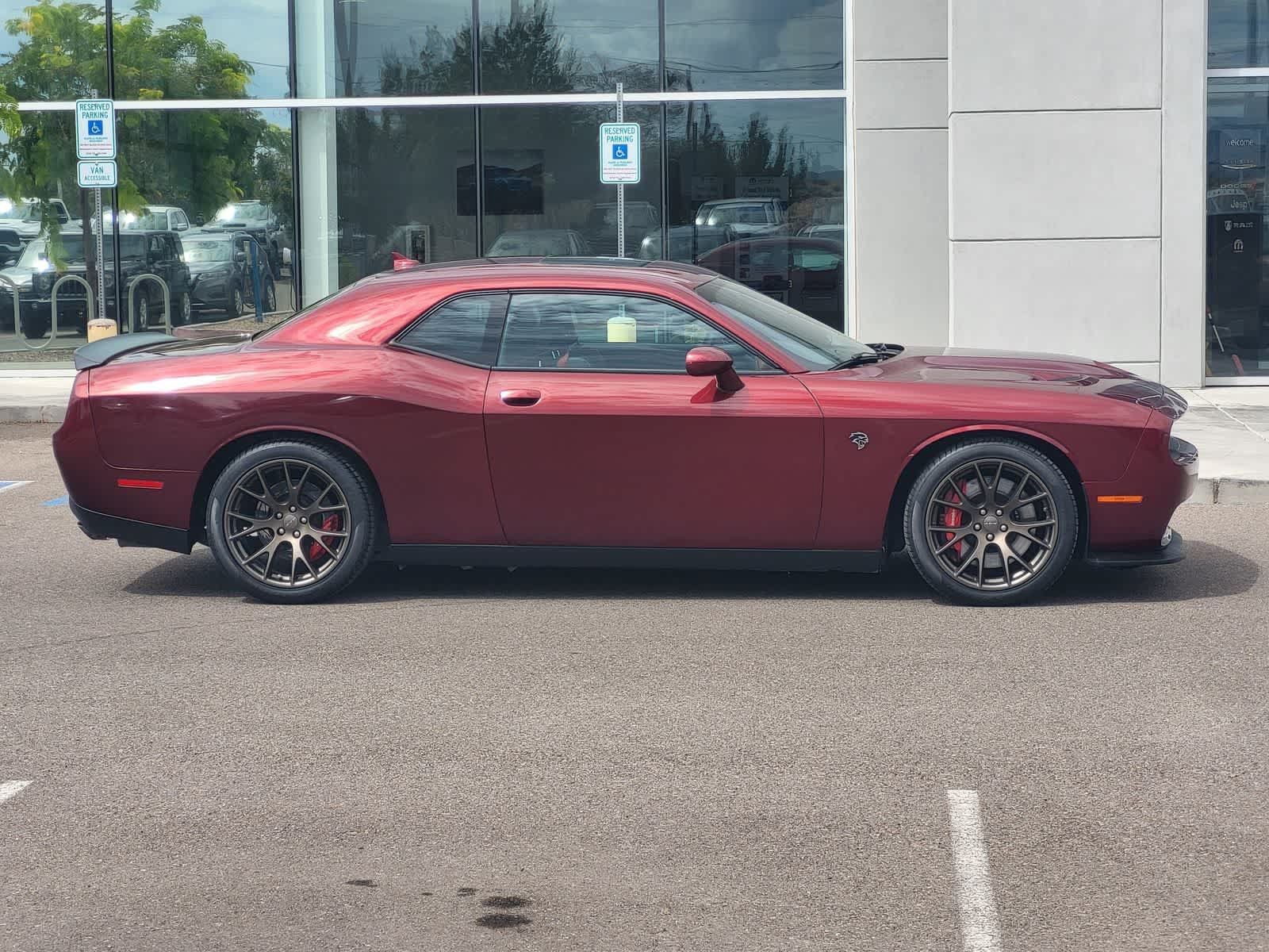 Used 2017 Dodge Challenger SRT Hellcat RWD image 4