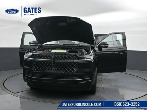 New 2026 Lincoln Navigator L Reserve w/ Jet Appearance Package image 68