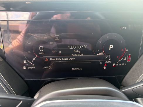 Used 2025 GMC Yukon Elevation AWD/4WD image 18