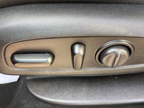 Used 2020 Chevrolet Blazer LT image 12