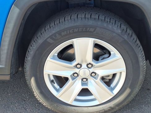 Used 2022 Jeep Compass Latitude AWD/4WD image 27