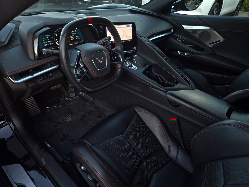 Used 2021 Chevrolet Corvette Stingray Premium Cpe w/ Z51 Performance Package RWD image 13