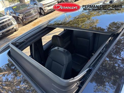 Used 2021 Volkswagen Atlas Cross Sport SEL image 8