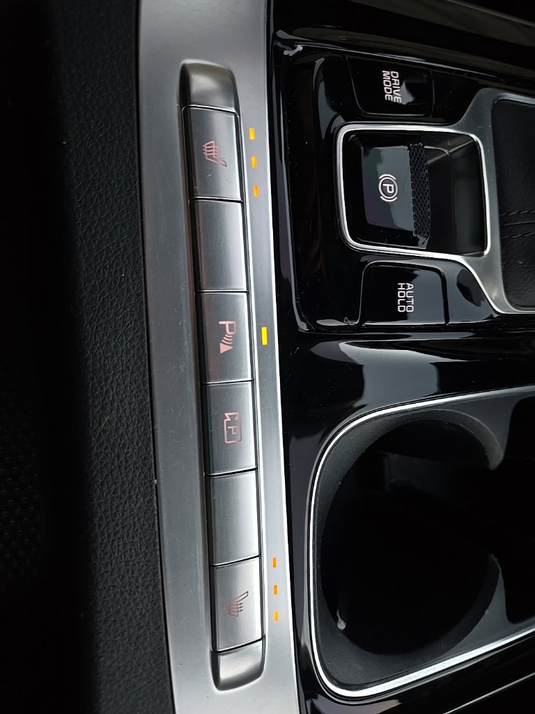Certified 2024 Kia Carnival EX FWD image 27