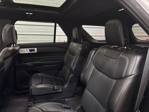 Used 2020 Ford Explorer ST w/ ST Street Pack image 24