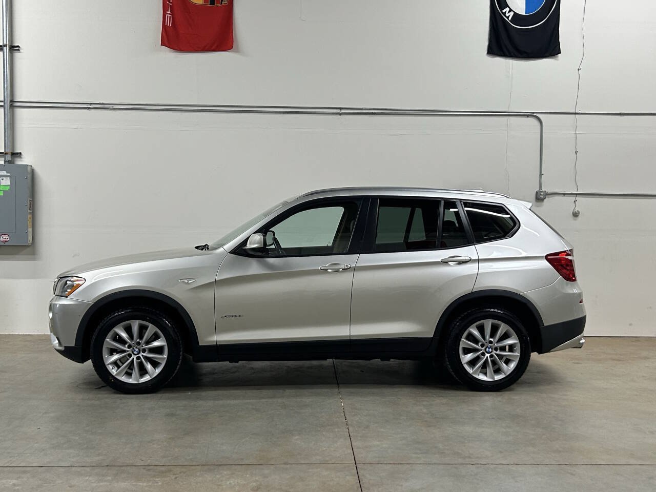 Used 2014 BMW X3 xDrive28i AWD/4WD image 1