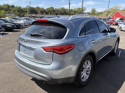 Used 2017 INFINITI QX70 AWD w/ Premium Package image 8