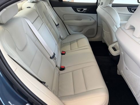 Certified 2025 Volvo S60 B5 Core AWD/4WD image 22