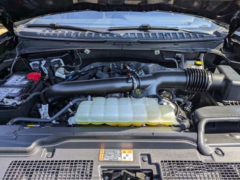 Certified 2025 Ford Expedition Platinum w/ Stealth Performance Package AWD/4WD image 41