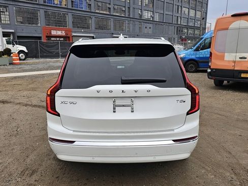 Certified 2025 Volvo XC90 T8 Ultra w/ Protection Package Premier image 3