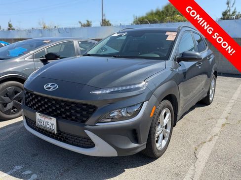 Used 2022 Hyundai Kona SEL FWD image 2