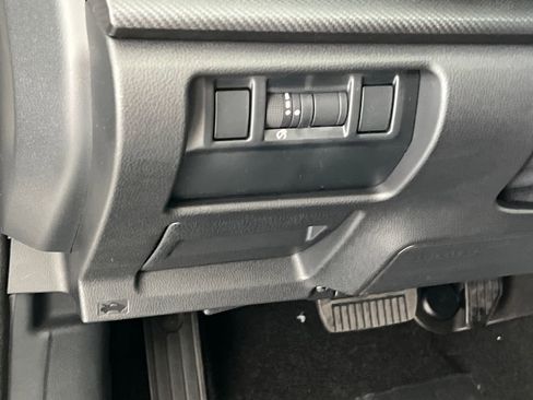 New 2026 Subaru Crosstrek 2.5i Limited w/ Crosstrek Mirror Package image 31