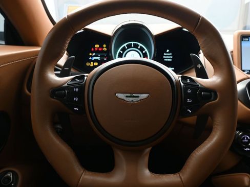Used 2019 Aston Martin V8 Vantage Coupe RWD image 13