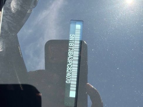 Used 2023 Nissan Rogue SV FWD image 17