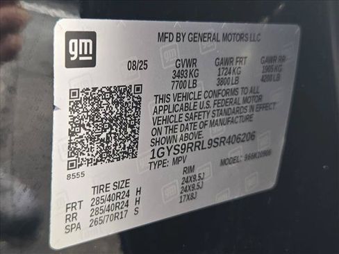 Used 2025 Cadillac Escalade ESV Sport Platinum w/ LPO, ONYX Package AWD/4WD image 28