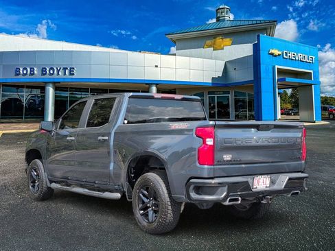 Used 2021 Chevrolet Silverado 1500 Custom Trail Boss w/ LPO, Dark Essentials Package AWD/4WD image 7