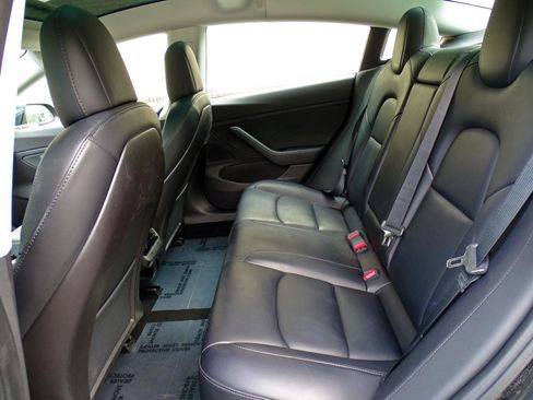 Used 2019 Tesla Model 3 Standard Range Plus RWD image 15