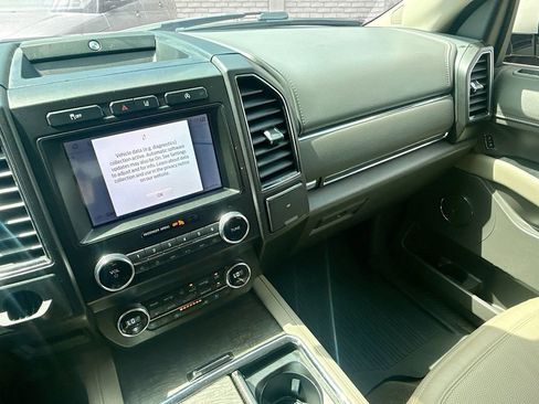 Used 2020 Ford Expedition Limited RWD image 24