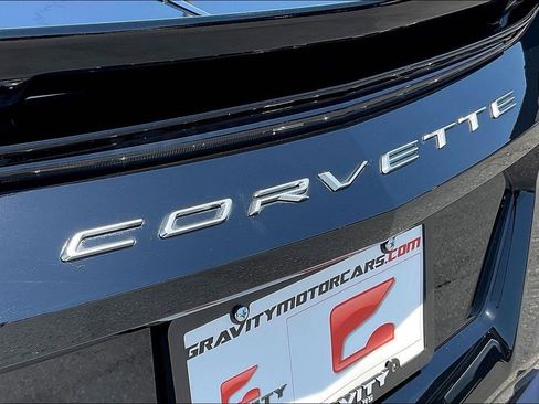Used 2021 Chevrolet Corvette Stingray Premium Cpe w/ Z51 Performance Package RWD image 21