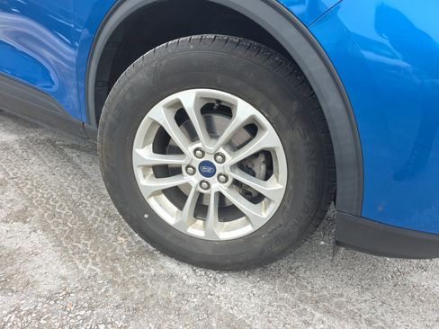 Used 2020 Ford Escape SE image 10