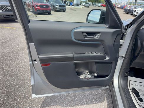 Used 2023 Ford Bronco Sport Badlands image 8