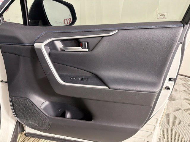 Used 2020 Toyota RAV4 XSE w/ XSE Grade Weather Package AWD/4WD image 34