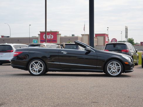 Used 2013 Mercedes-Benz E 550 Cabriolet image 3