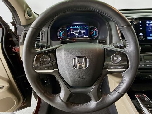 Used 2019 Honda Pilot Touring image 11