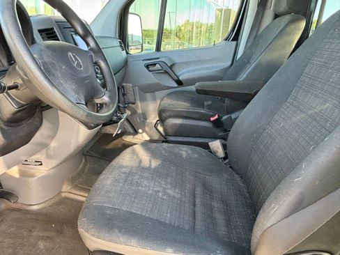 Used 2014 Mercedes-Benz Sprinter 3500 image 5