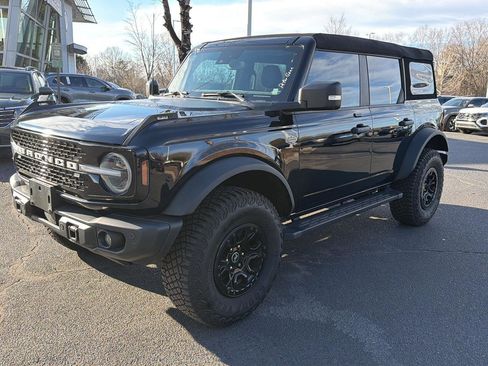 Used 2023 Ford Bronco Wildtrak image 1