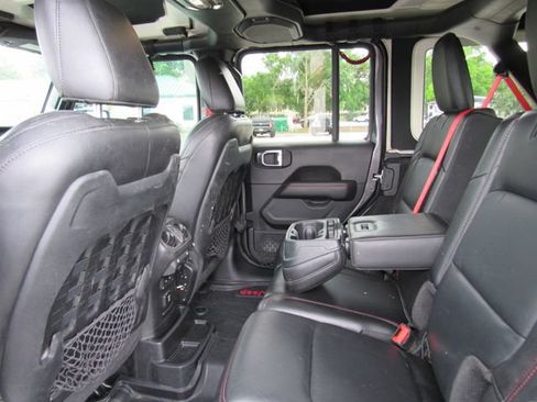 Used 2020 Jeep Wrangler Unlimited Rubicon w/ Quick Order Package 28Y Recon AWD/4WD image 17
