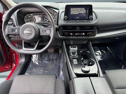 Used 2024 Nissan Rogue SV image 24