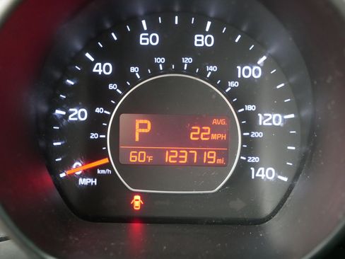 Used 2014 Kia Soul FWD image 25